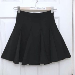 High-waisted 3D Black Skirt
